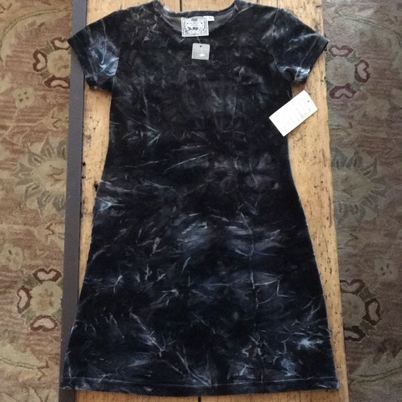 Stylish Hand Dyed Velvet Dress - Picture 4 of 8